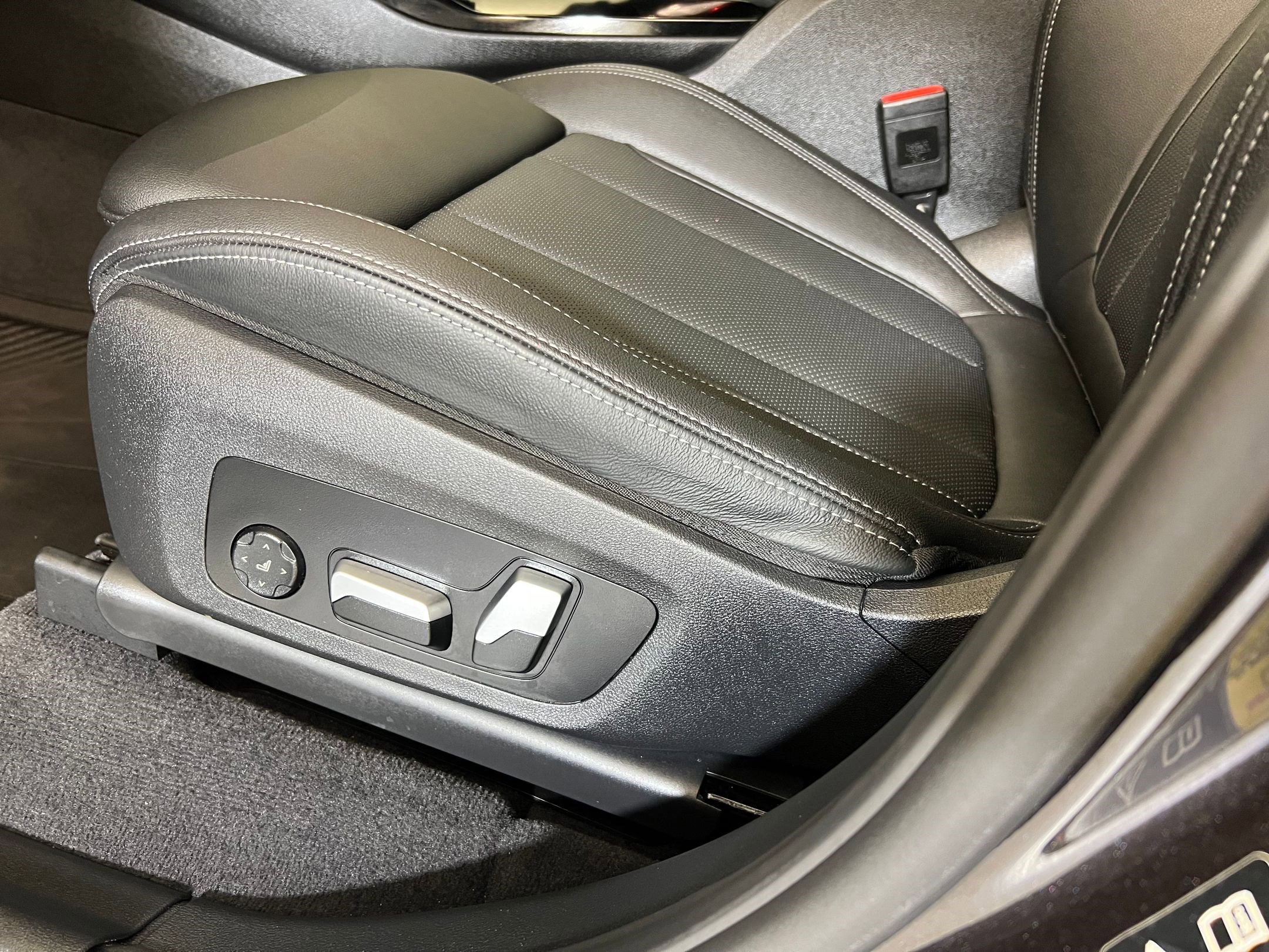 Certified 2023 BMW X3 xDrive30i w/ Convenience Package w/ZPA image 13