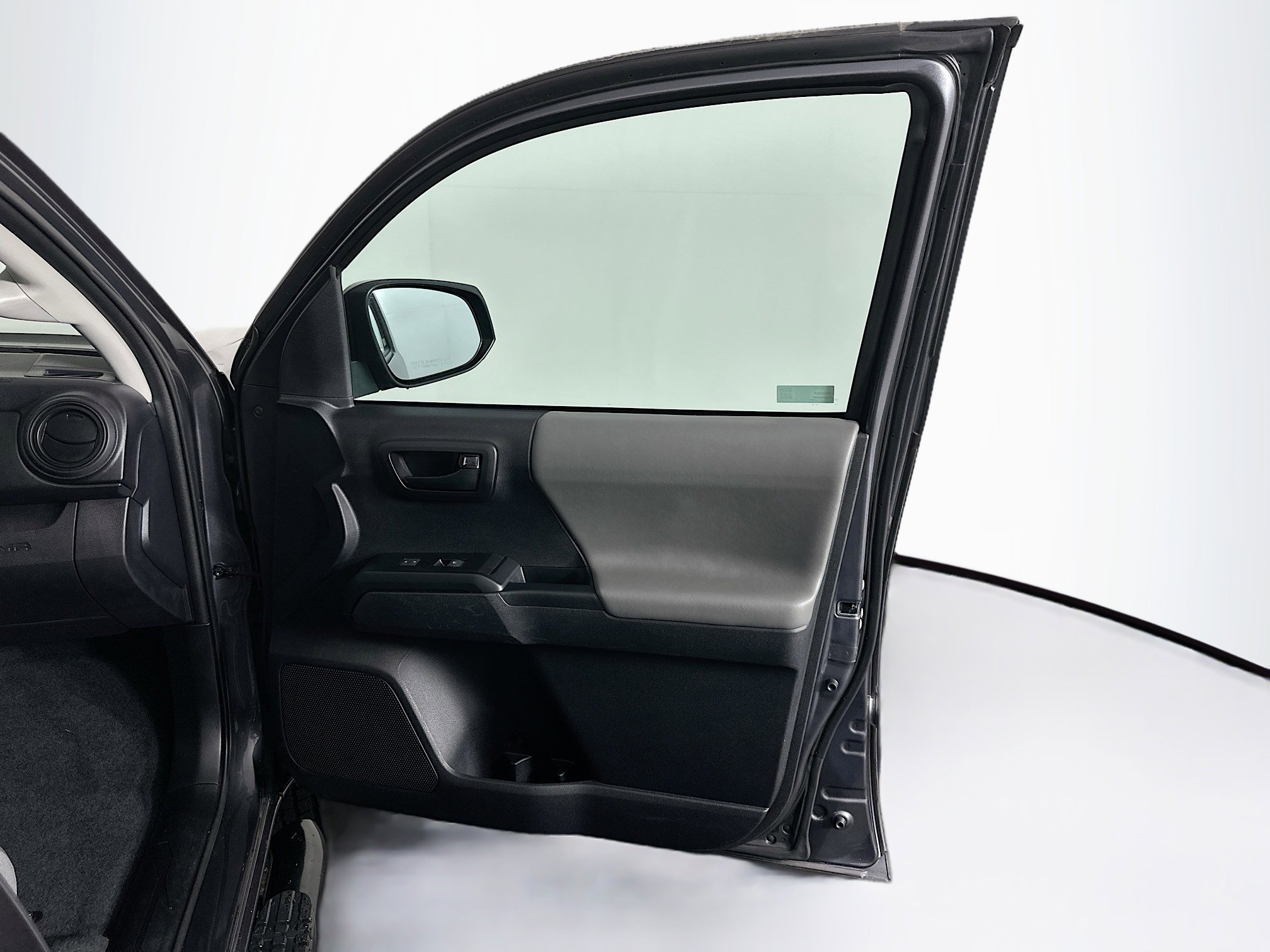 Used 2020 Toyota Tacoma SR w/ SX Package image 30