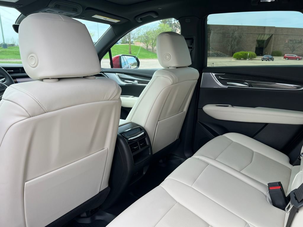 New 2026 Cadillac XT5 Sportv w/ LPO, Floor Liner Package image 32