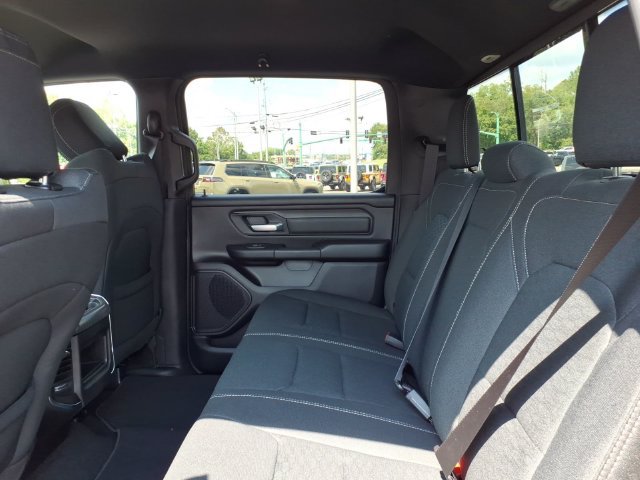 New 2026 RAM 1500 Express AWD/4WD image 7