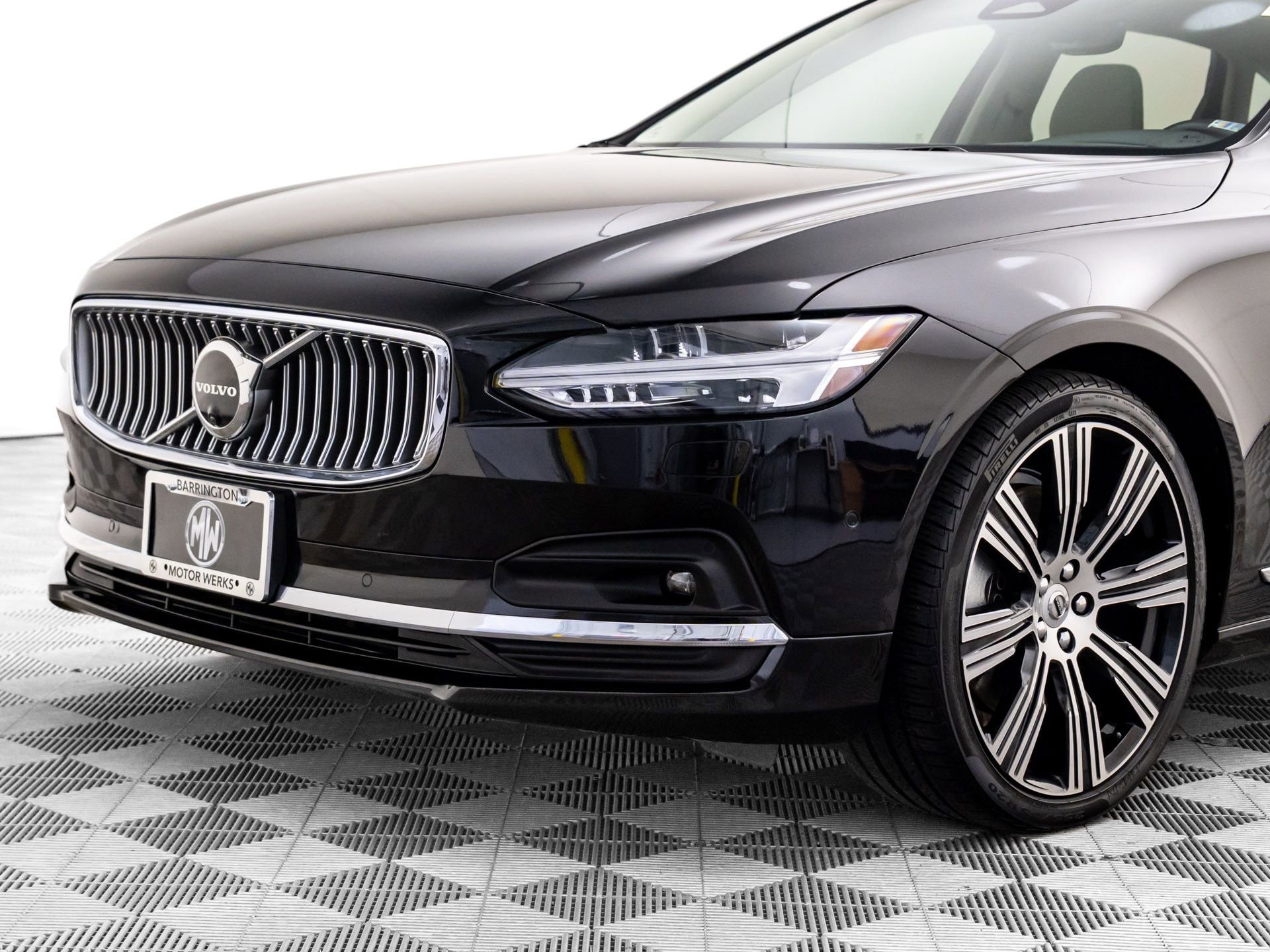 Used 2023 Volvo S90 B6 Ultimate image 38