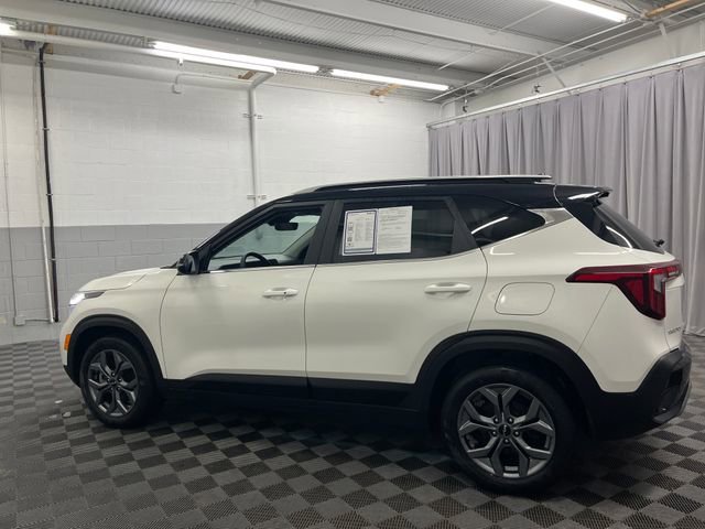 Certified 2024 Kia Seltos S image 9