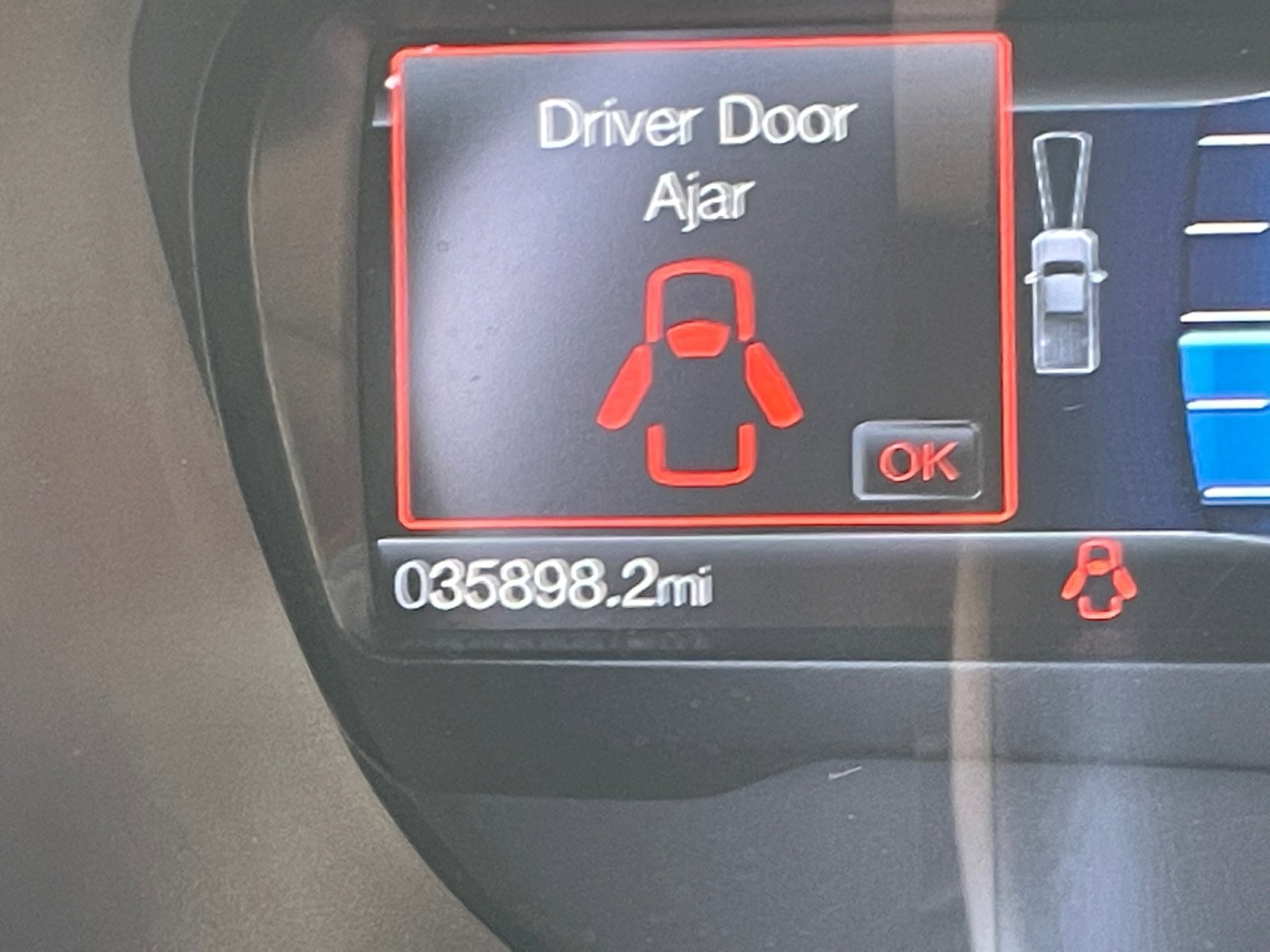 Used 2022 Ford Ranger Lariat w/ Equipment Group 501A High image 11