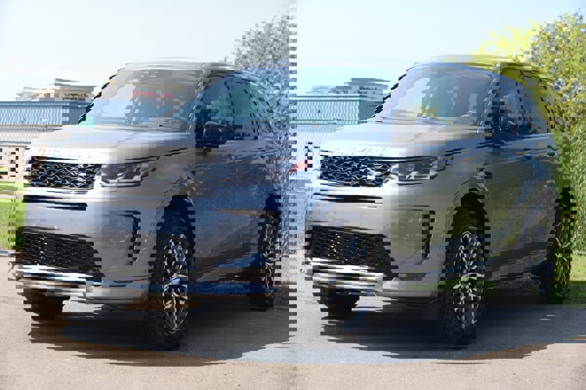 Used 2024 Land Rover Discovery Sport S image 5