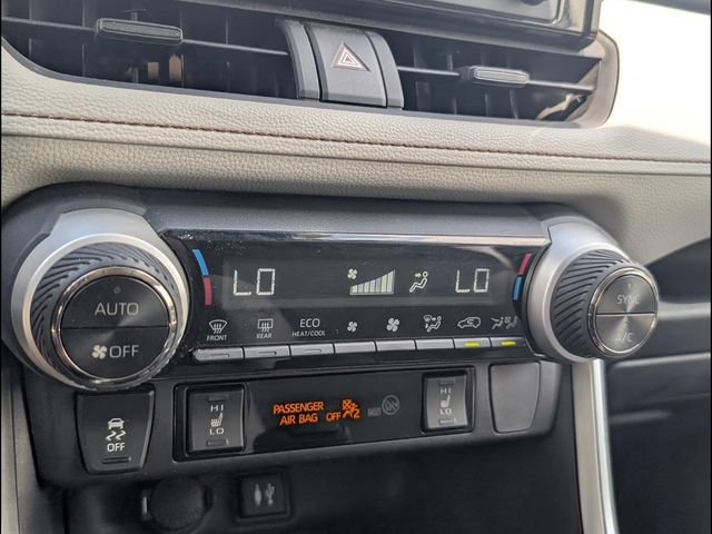 Used 2019 Toyota RAV4 XLE w/ Convenience Package FWD image 16