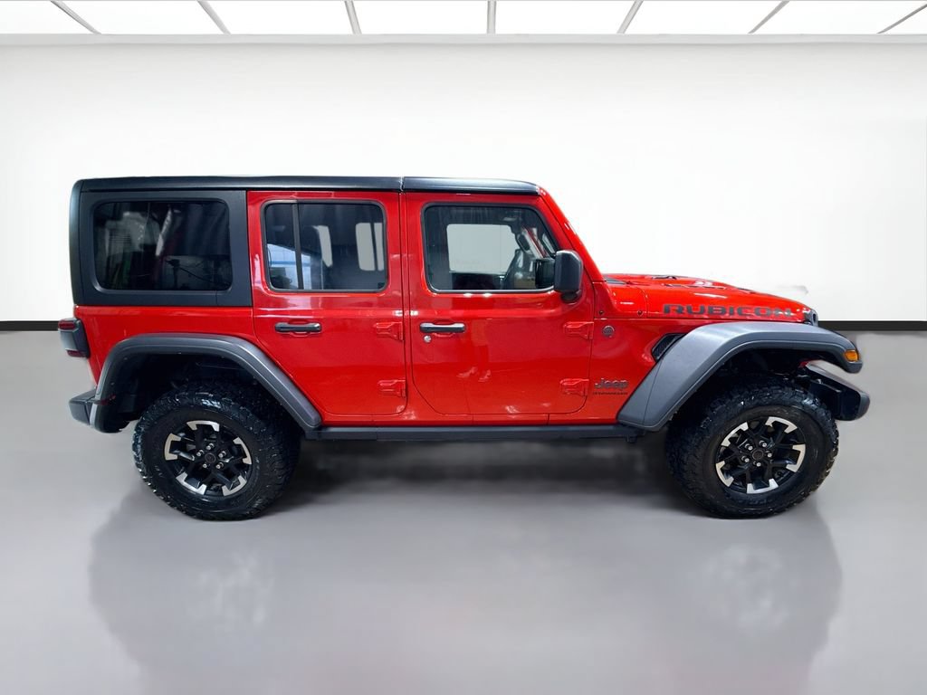 Used 2025 Jeep Wrangler Unlimited Rubicon AWD/4WD image 4