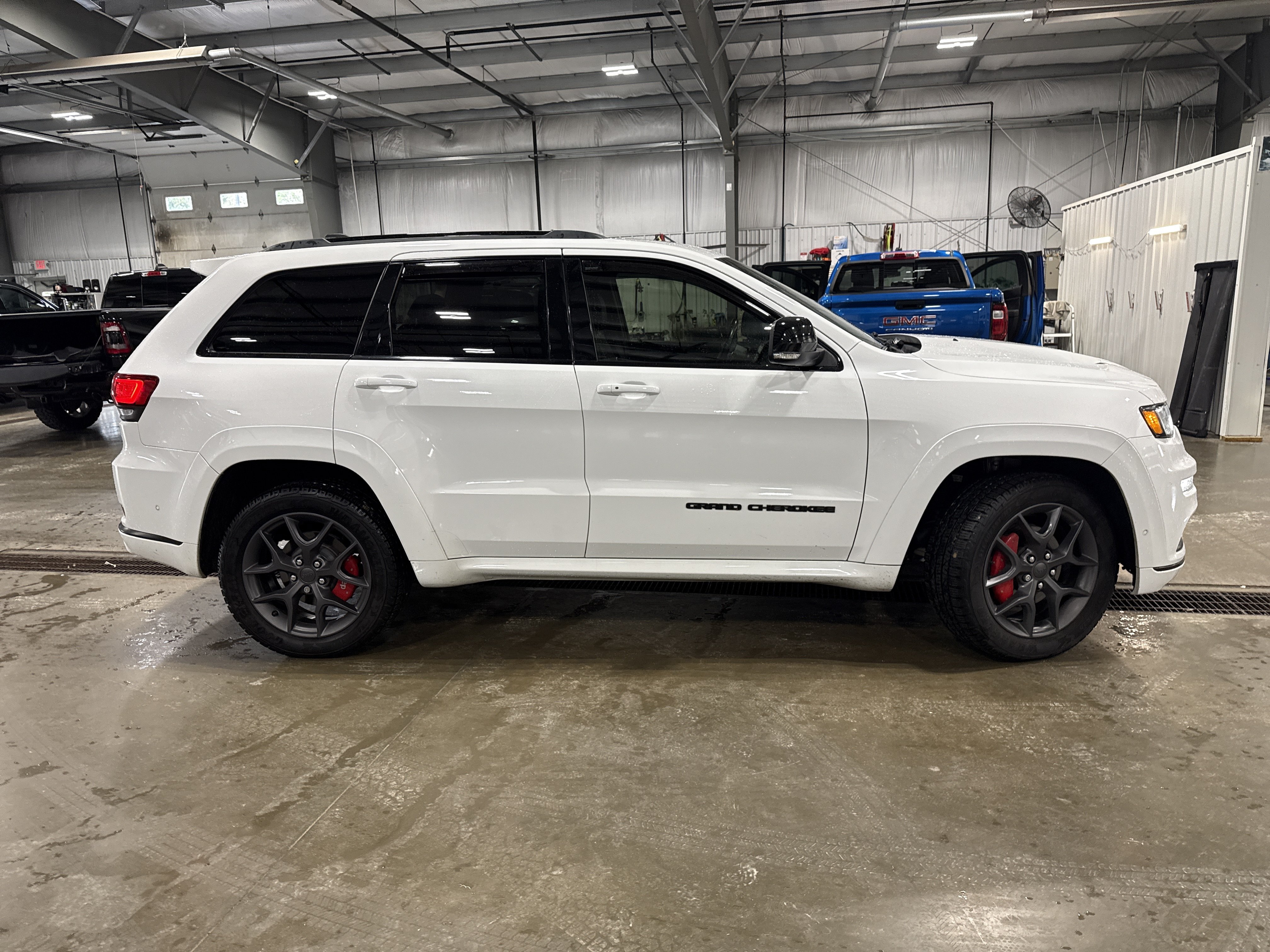Used 2019 Jeep Grand Cherokee Limited X AWD/4WD image 2