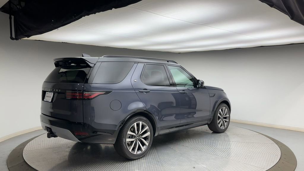 New 2026 Land Rover Discovery Limited Edition AWD/4WD image 2