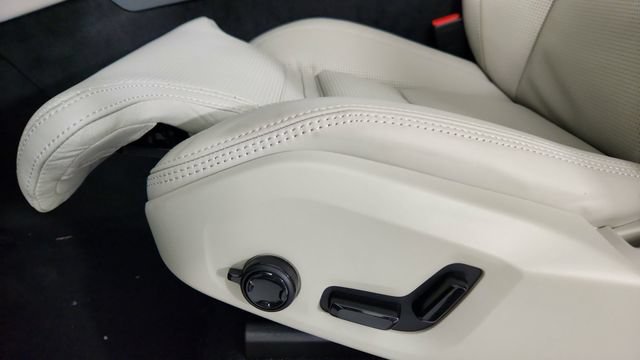 New 2026 Volvo XC90 T8 Ultra w/ Lounge Package AWD/4WD image 14