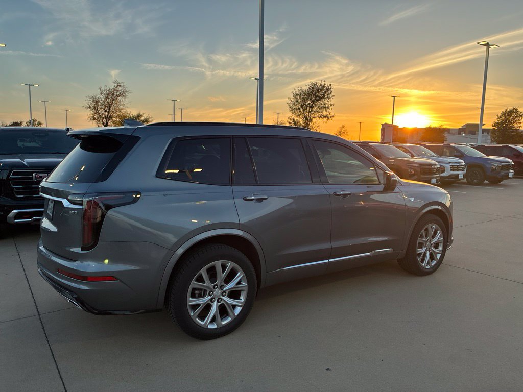 Used 2020 Cadillac XT6 Sport AWD/4WD image 4