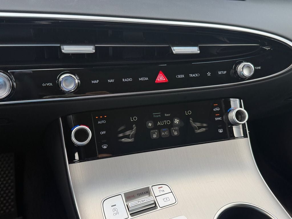 New 2026 Genesis GV70 2.5T Select AWD/4WD image 25