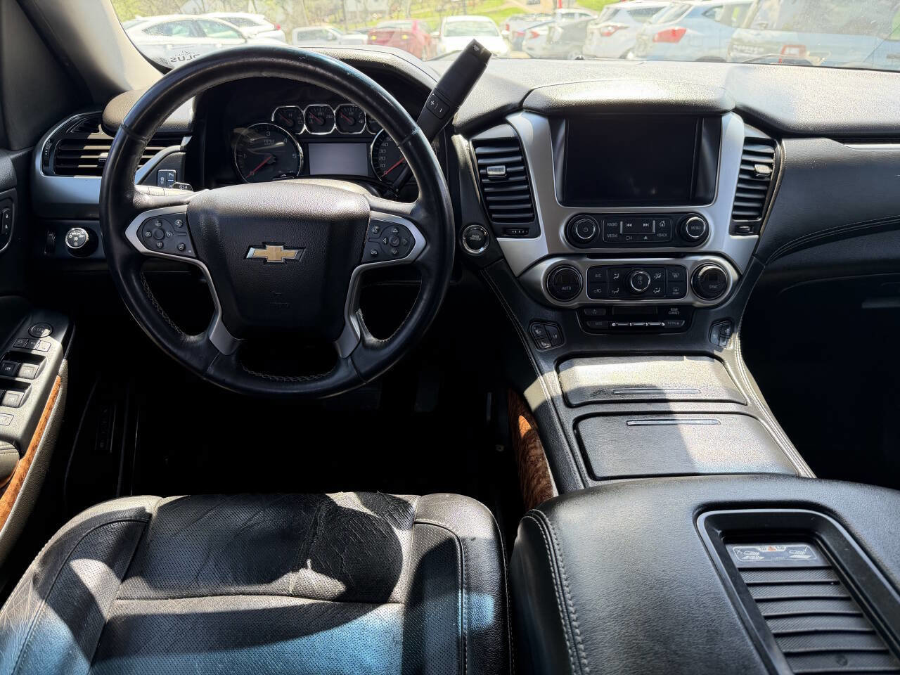 Used 2017 Chevrolet Suburban Premier AWD/4WD image 19