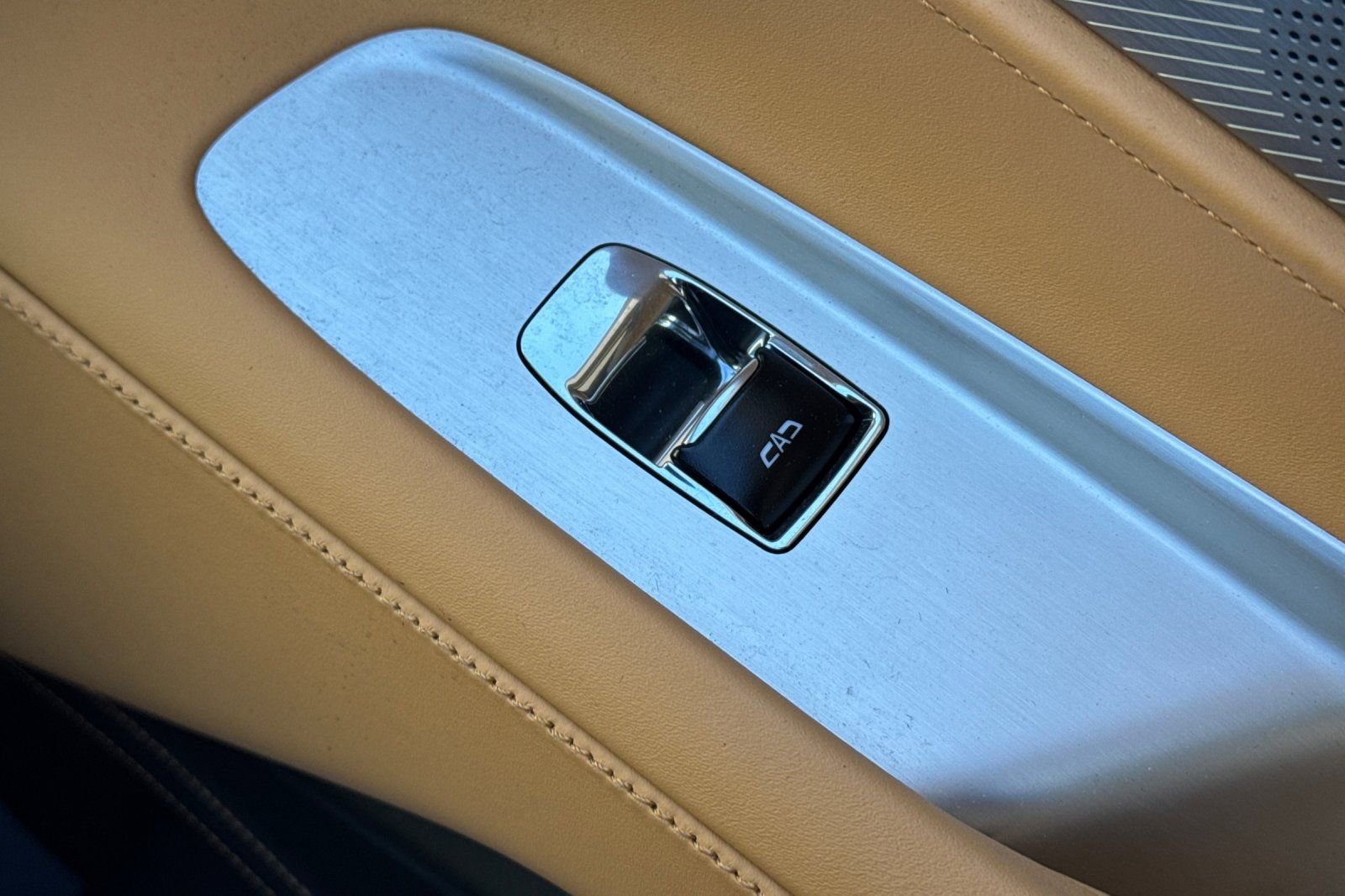 Used 2020 Chevrolet Corvette Stingray Premium Cpe w/ 3LT Preferred Equipment Group image 19