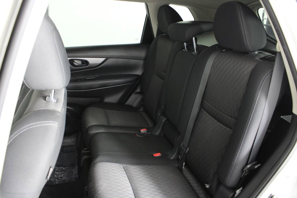 Used 2019 Nissan Rogue S FWD image 20
