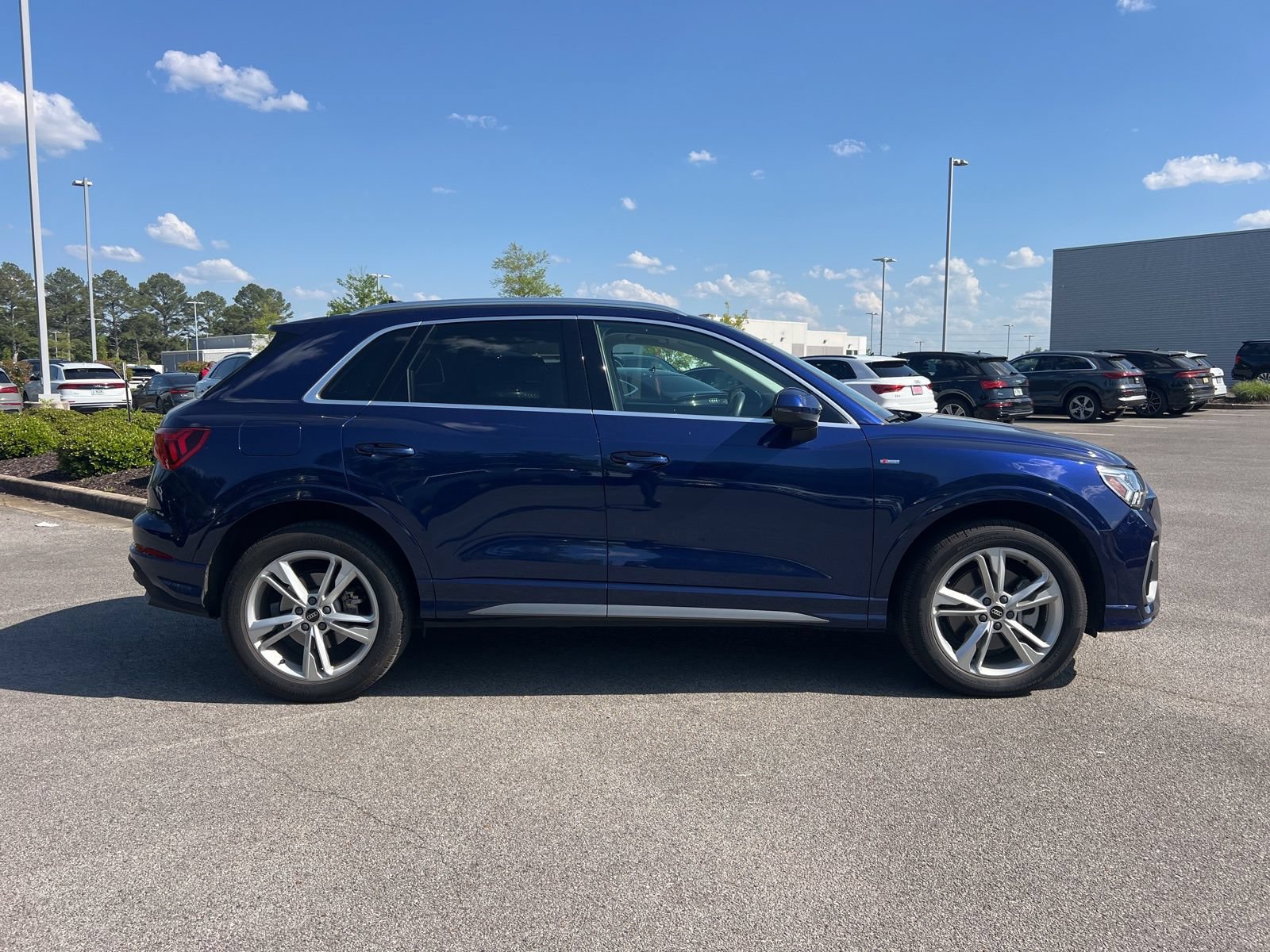 Certified 2024 Audi Q3 2.0T Premium Plus AWD/4WD image 4
