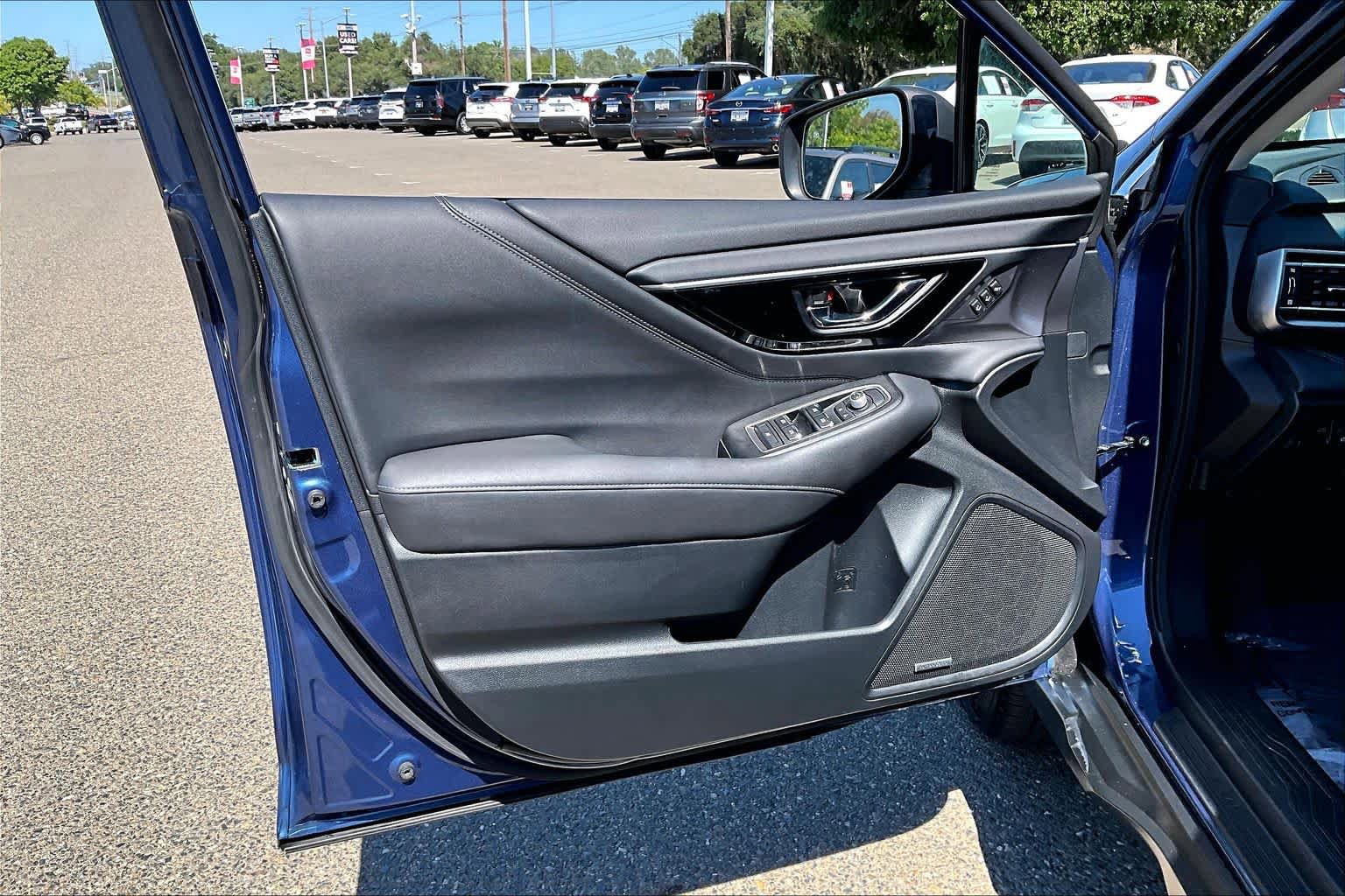 Used 2022 Subaru Outback Limited AWD/4WD image 21