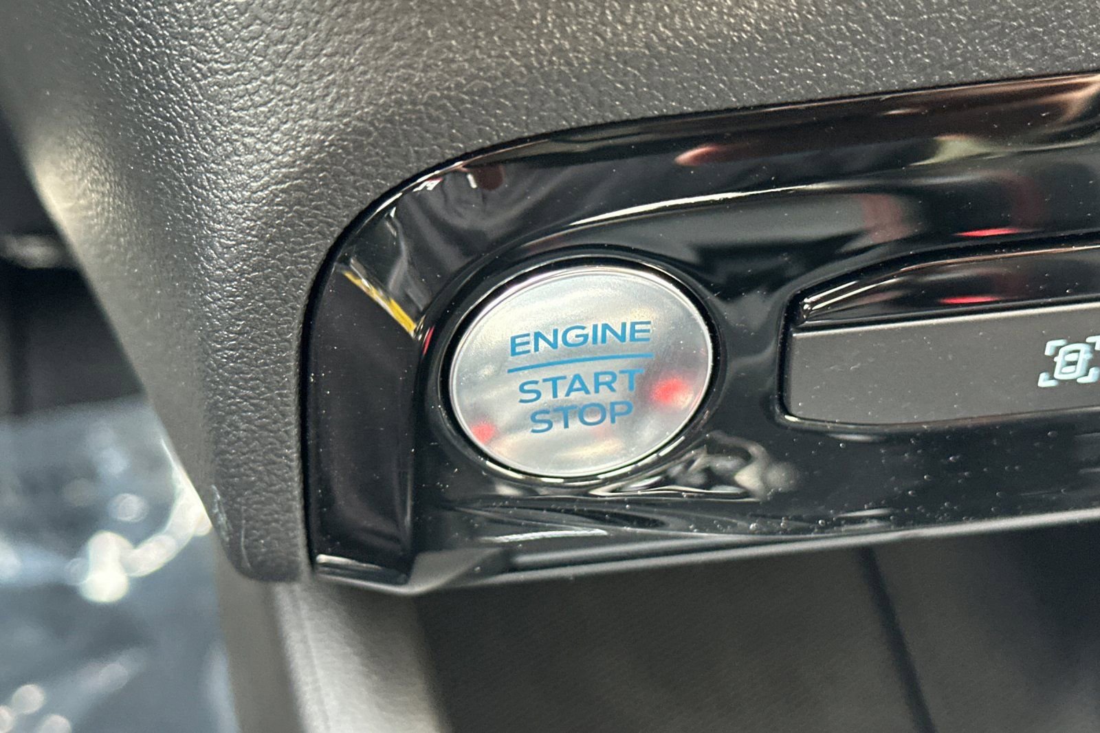 Certified 2024 Ford Escape ST-Line w/ Tech Pack #1 image 22