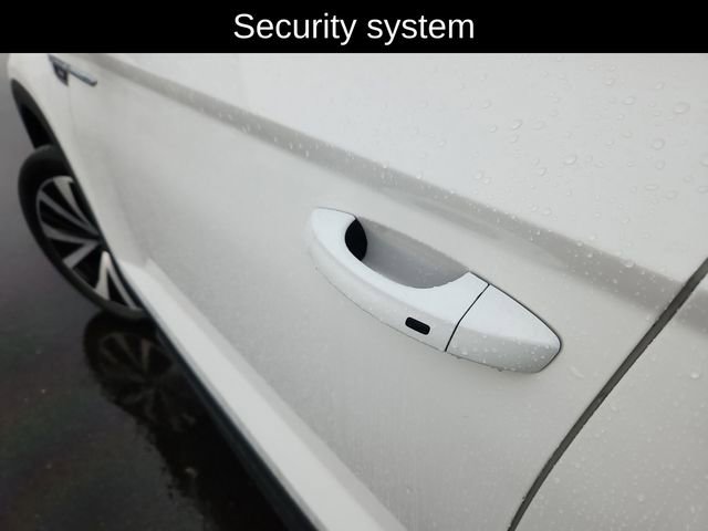 Used 2024 Volkswagen Taos SE image 19