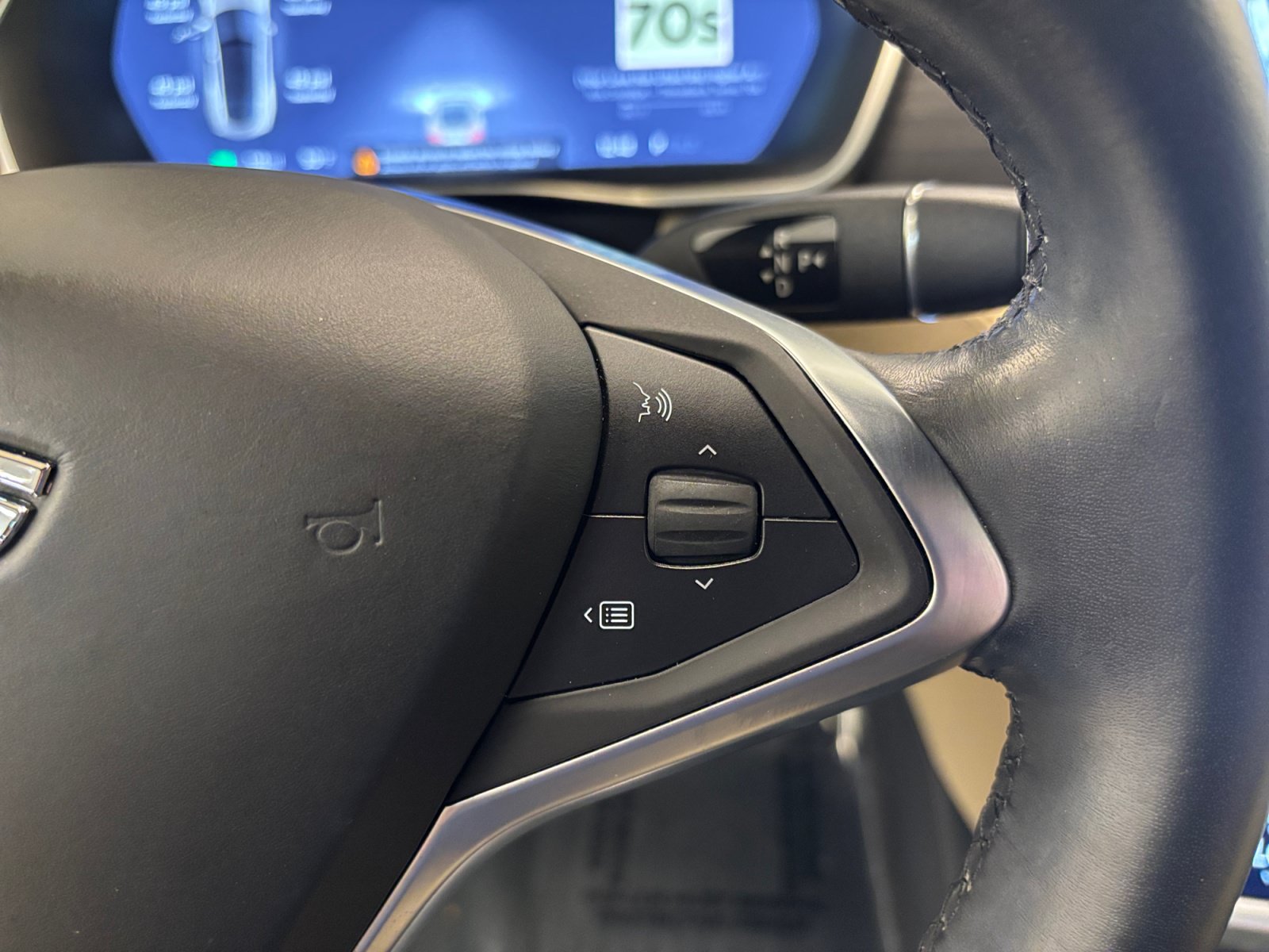 Used 2015 Tesla Model S 85 RWD image 24
