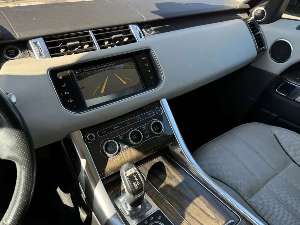 Used 2016 Land Rover Range Rover Sport HSE image 13