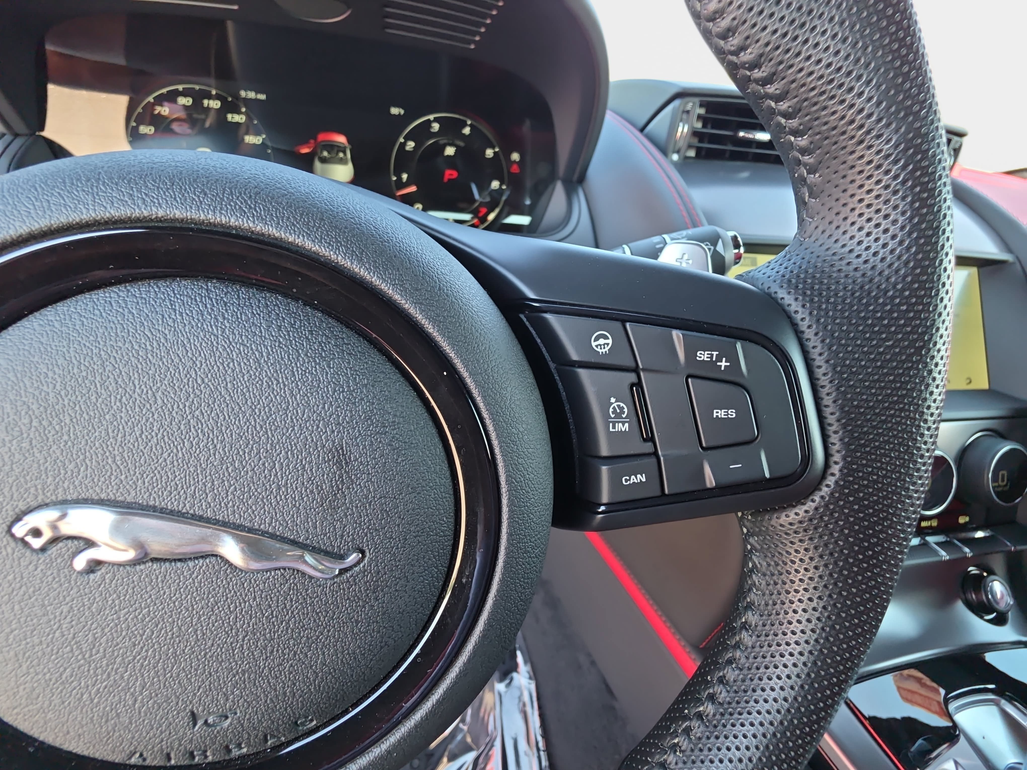 Used 2024 Jaguar F-TYPE R AWD/4WD image 15
