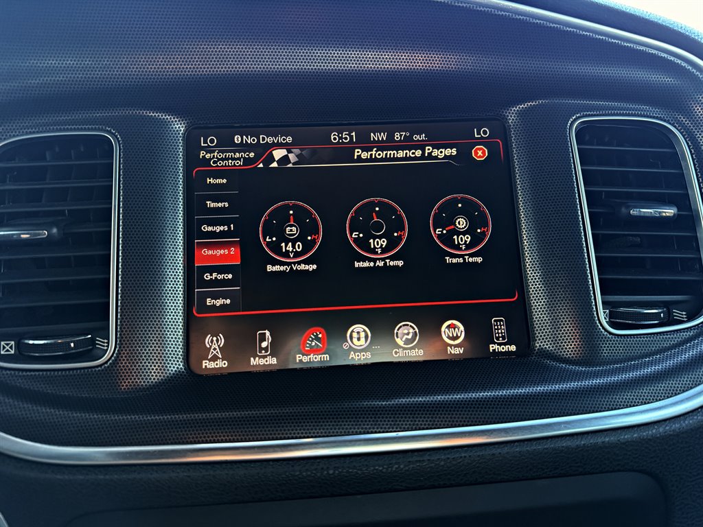 Used 2015 Dodge Charger R/T RWD image 18