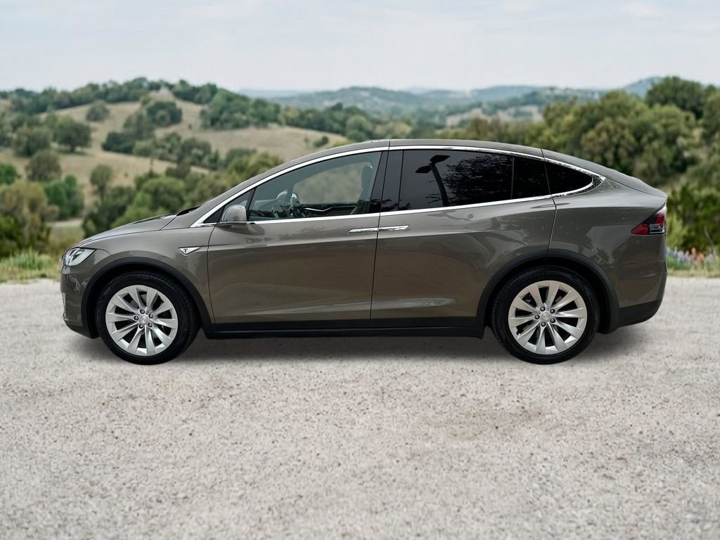 Used 2016 Tesla Model X 75D AWD/4WD image 5