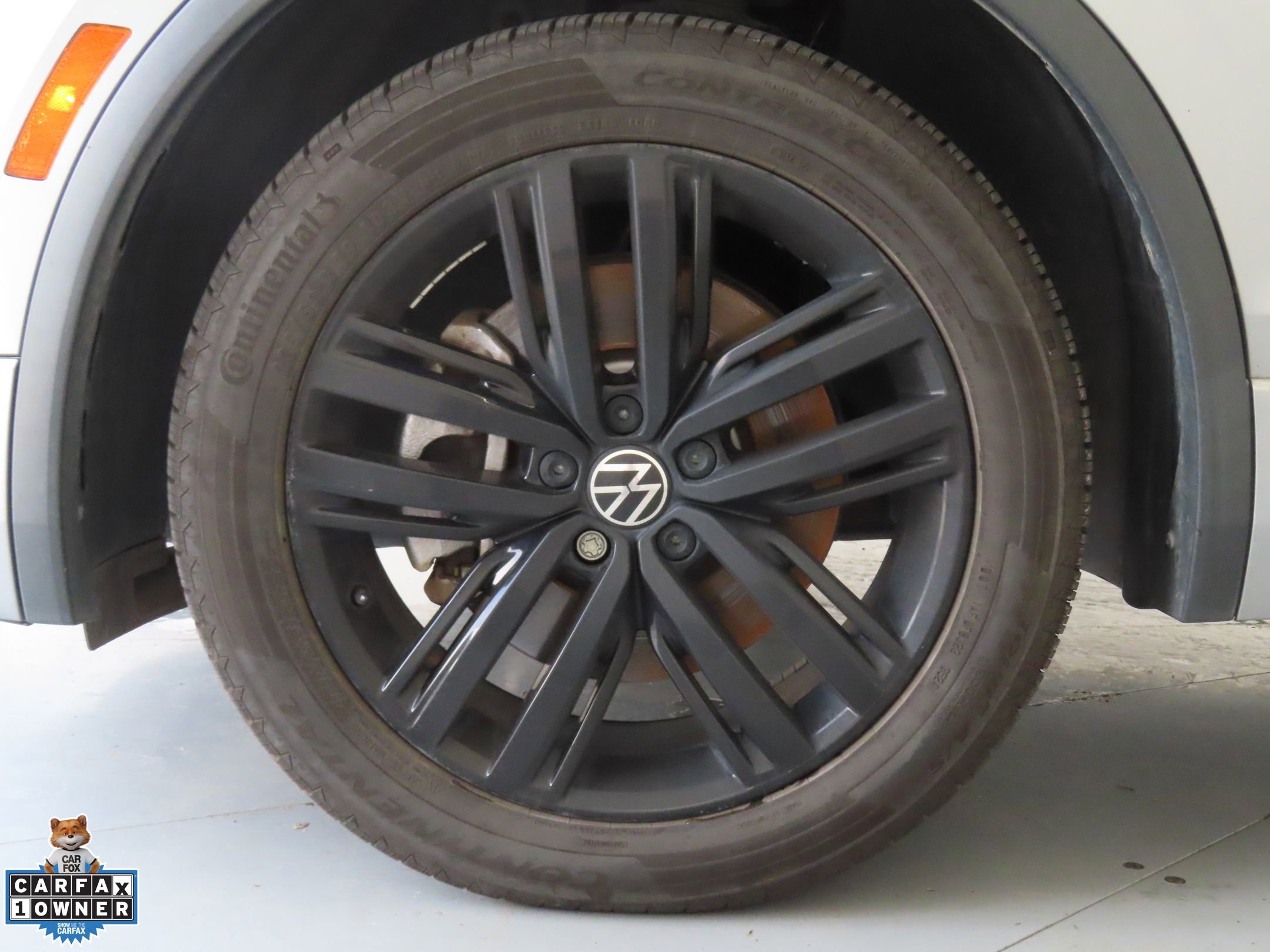 Used 2022 Volkswagen Tiguan SE R-Line FWD image 27