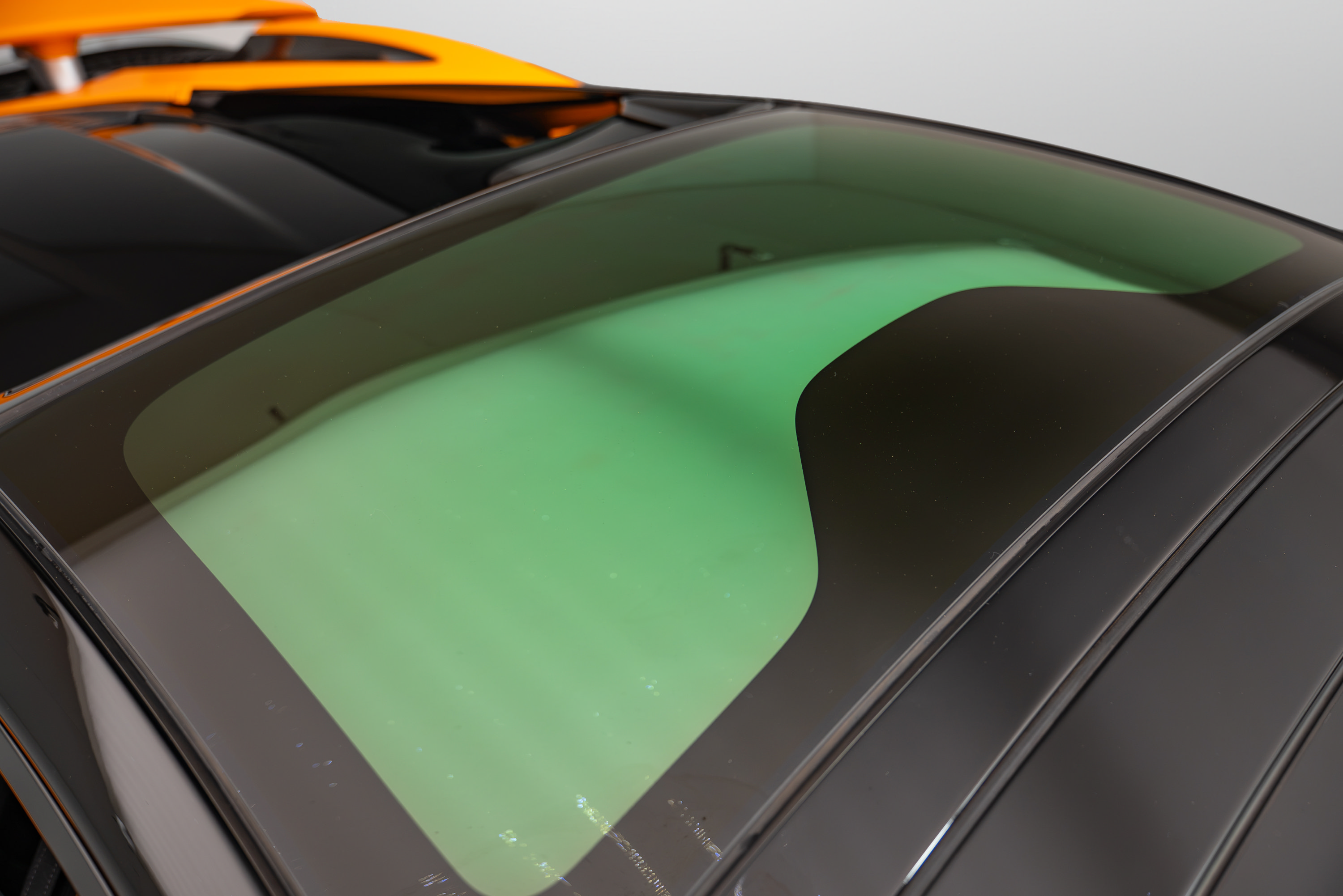 Used 2022 McLaren 765LT RWD image 3