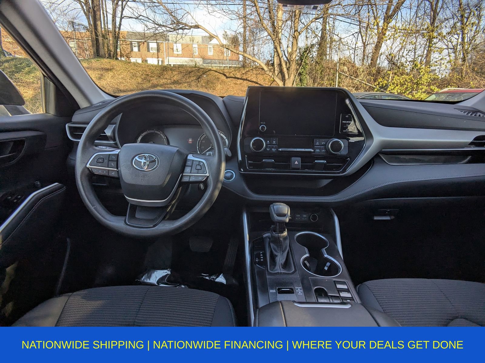 Used 2023 Toyota Highlander L image 18