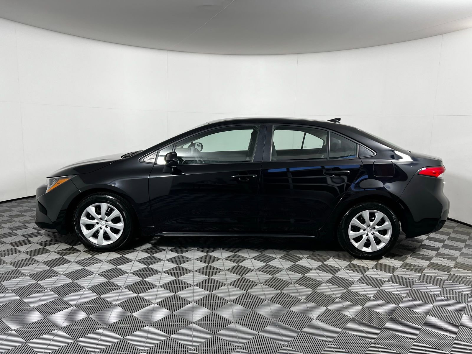 Certified 2023 Toyota Corolla LE image 8