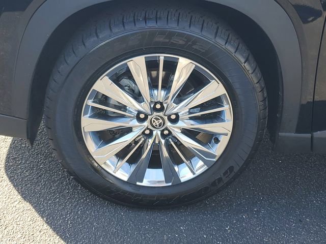 Used 2024 Toyota Grand Highlander Platinum image 34