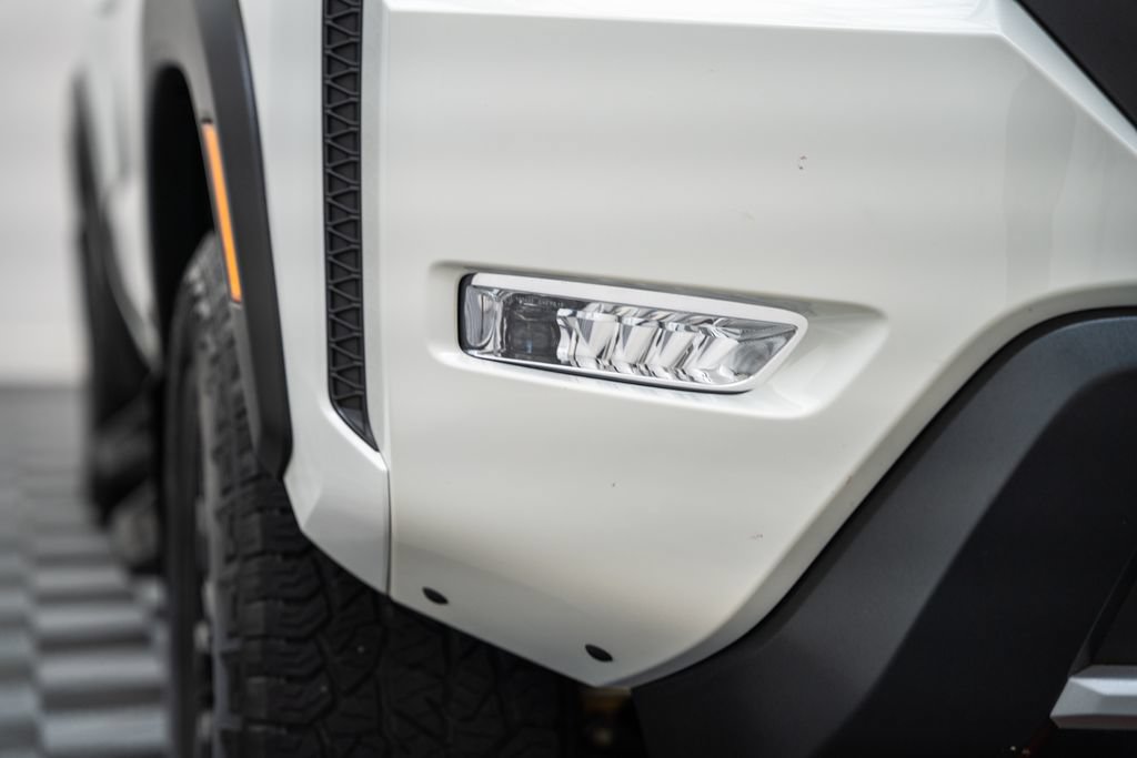 Used 2023 Nissan Frontier PRO-4X w/ Pro Convenience Package AWD/4WD image 15