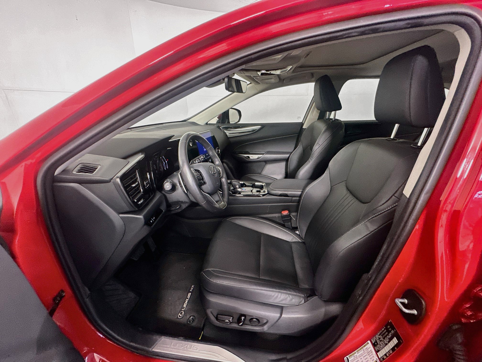 Used 2025 Lexus NX 250 FWD w/ Cold Area Package image 13
