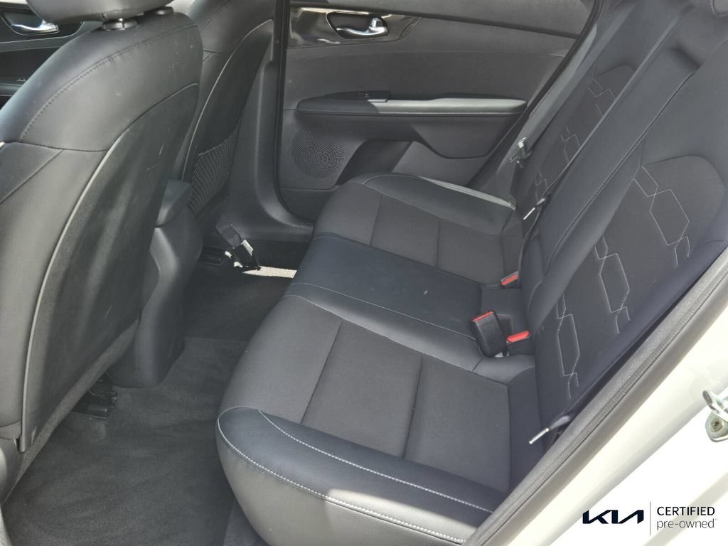 Certified 2022 Kia Forte GT-Line FWD image 11