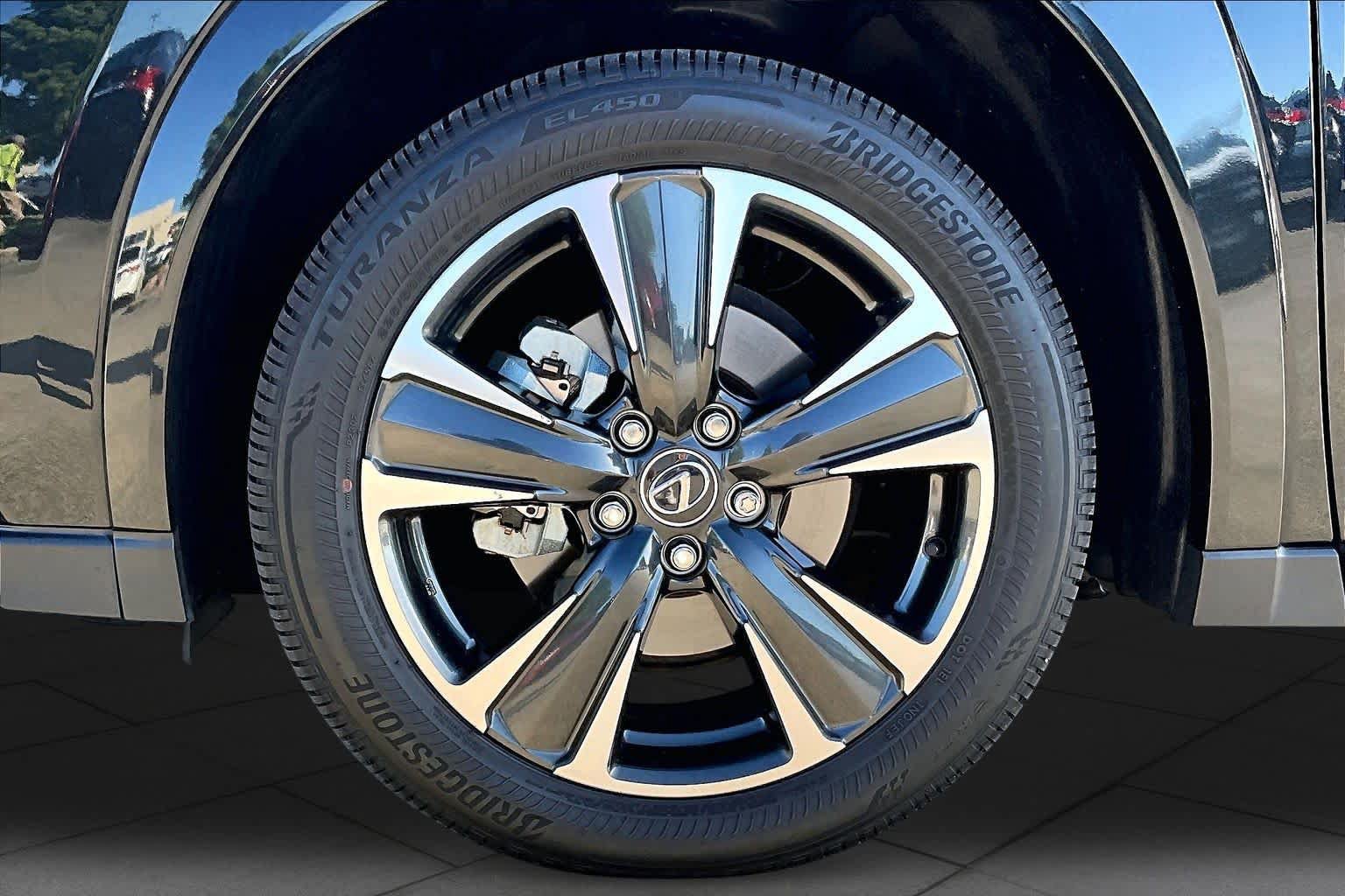 Certified 2025 Lexus UX 300h FWD w/ Accessory Package (Z1) image 9