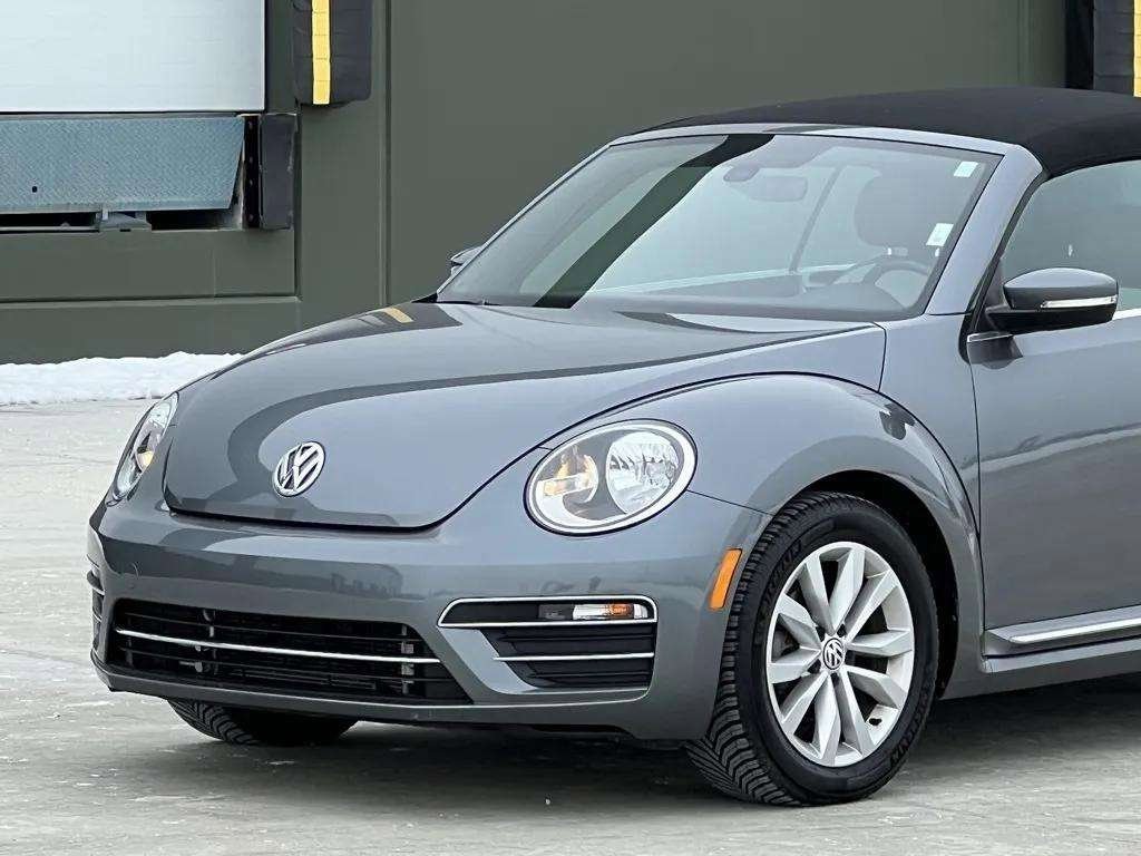 Used 2017 Volkswagen Beetle 1.8T Classic image 11