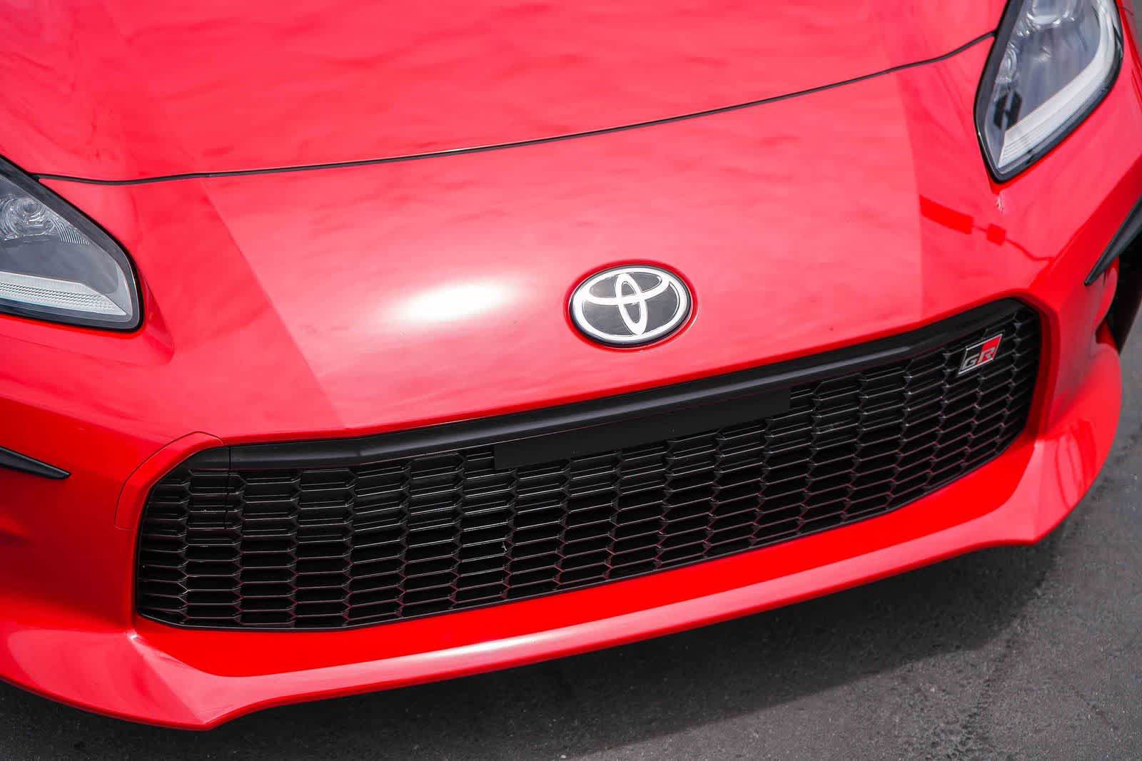 Used 2023 Toyota GR86 Premium RWD image 5
