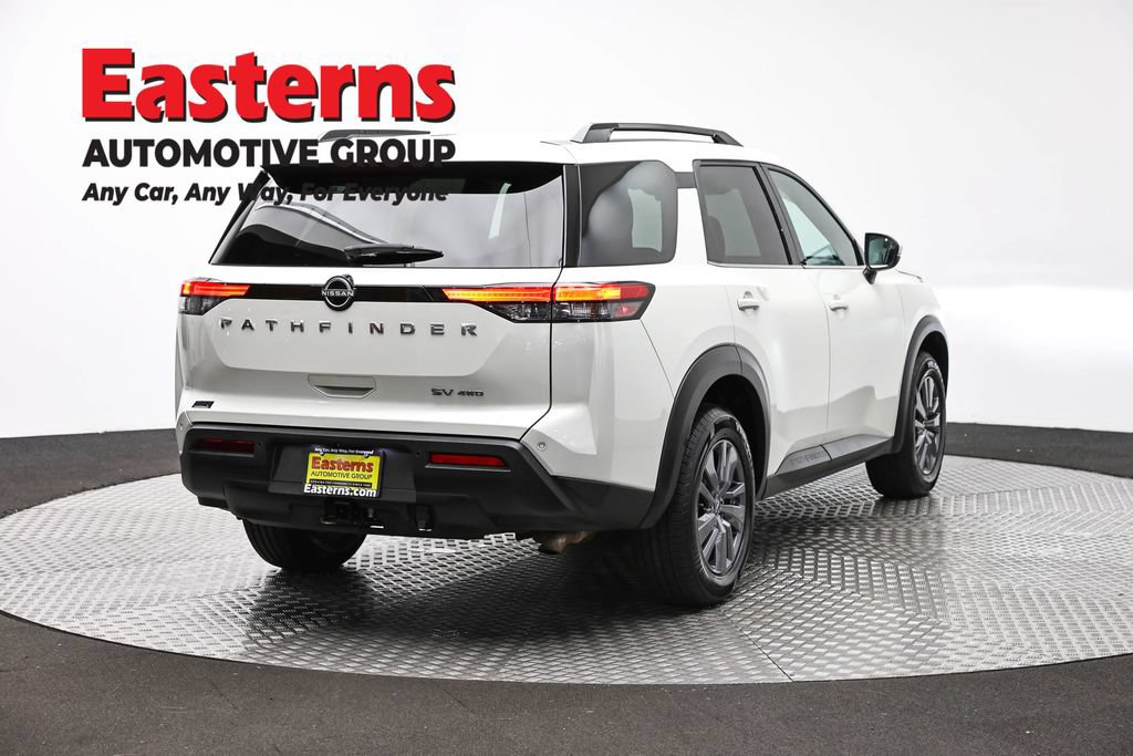Used 2023 Nissan Pathfinder SV w/ SV Premium Package AWD/4WD image 5