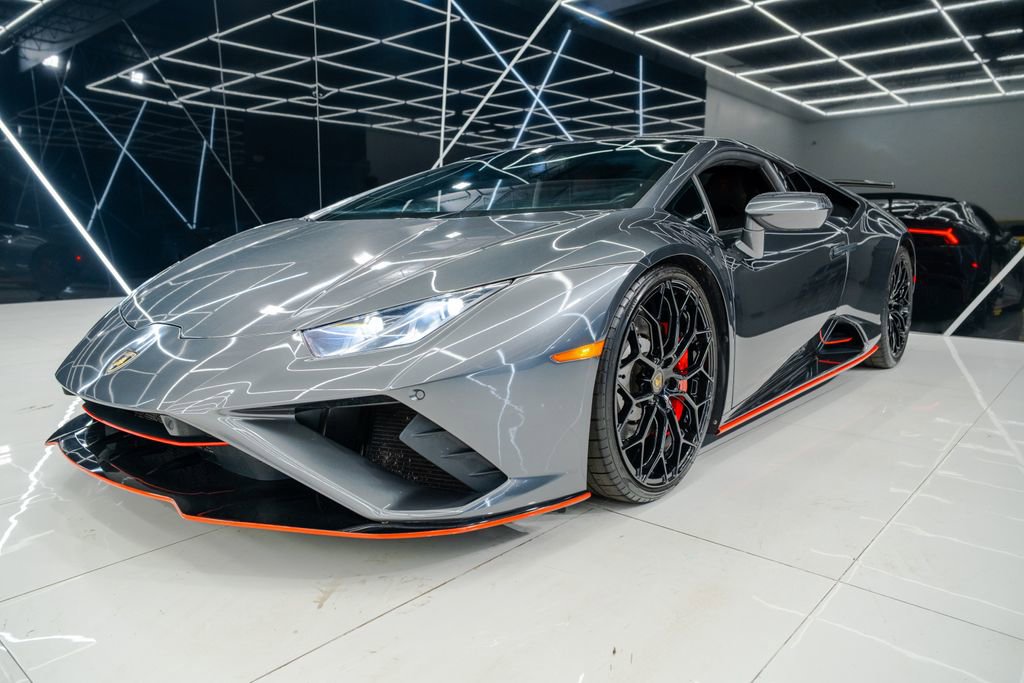 Used 2021 Lamborghini Huracan EVO image 8