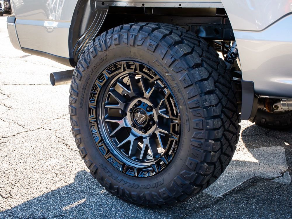 New 2025 Ford F150 XLT w/ Equipment Group 302A MID image 7