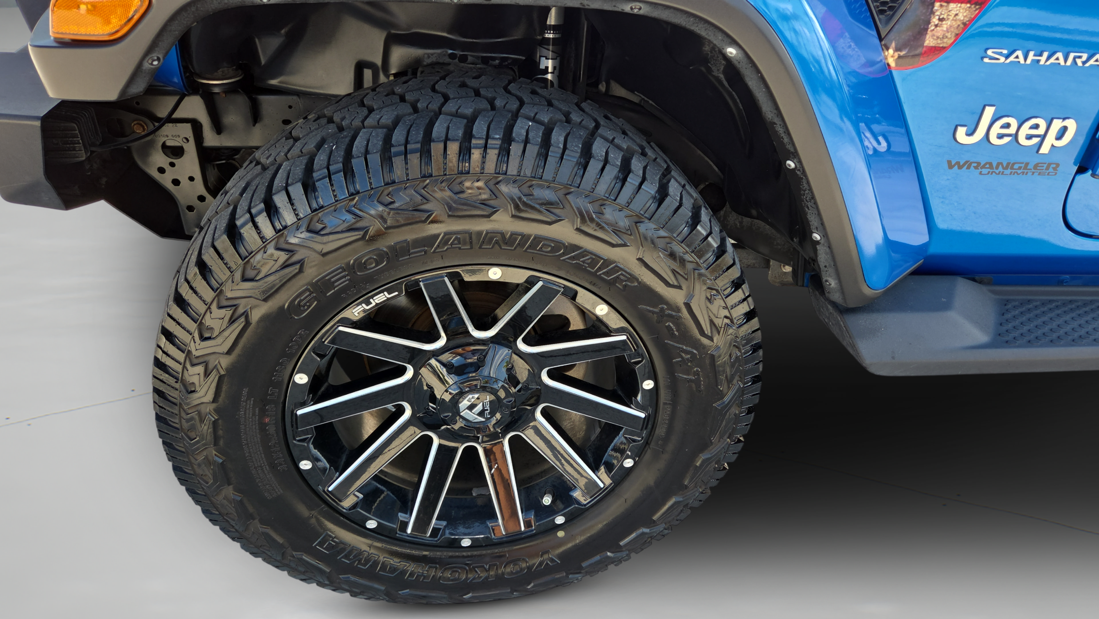 Used 2022 Jeep Wrangler Unlimited Sahara w/ LED Lighting Group AWD/4WD image 36
