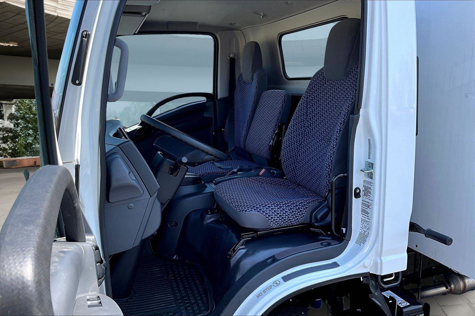 New 2025 Chevrolet Low Cab Forward image 9