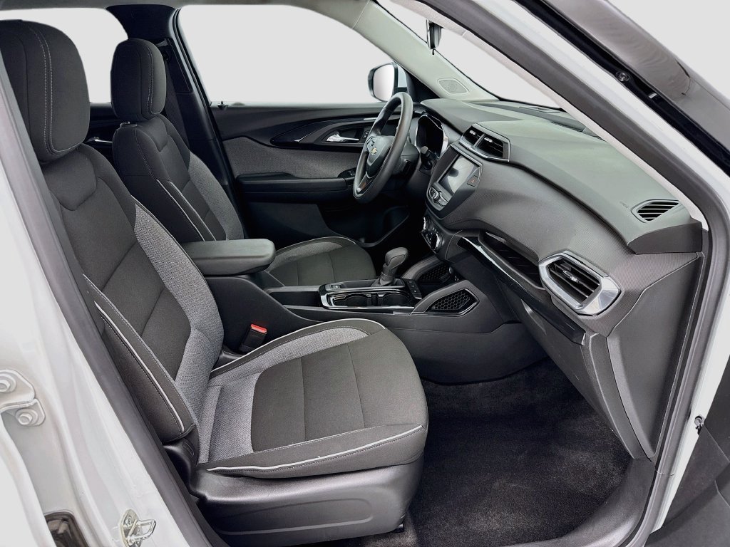 Used 2023 Chevrolet TrailBlazer LT FWD image 18