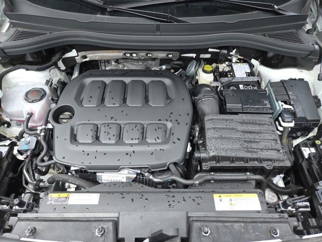Used 2025 Volkswagen Tiguan SE AWD/4WD image 24