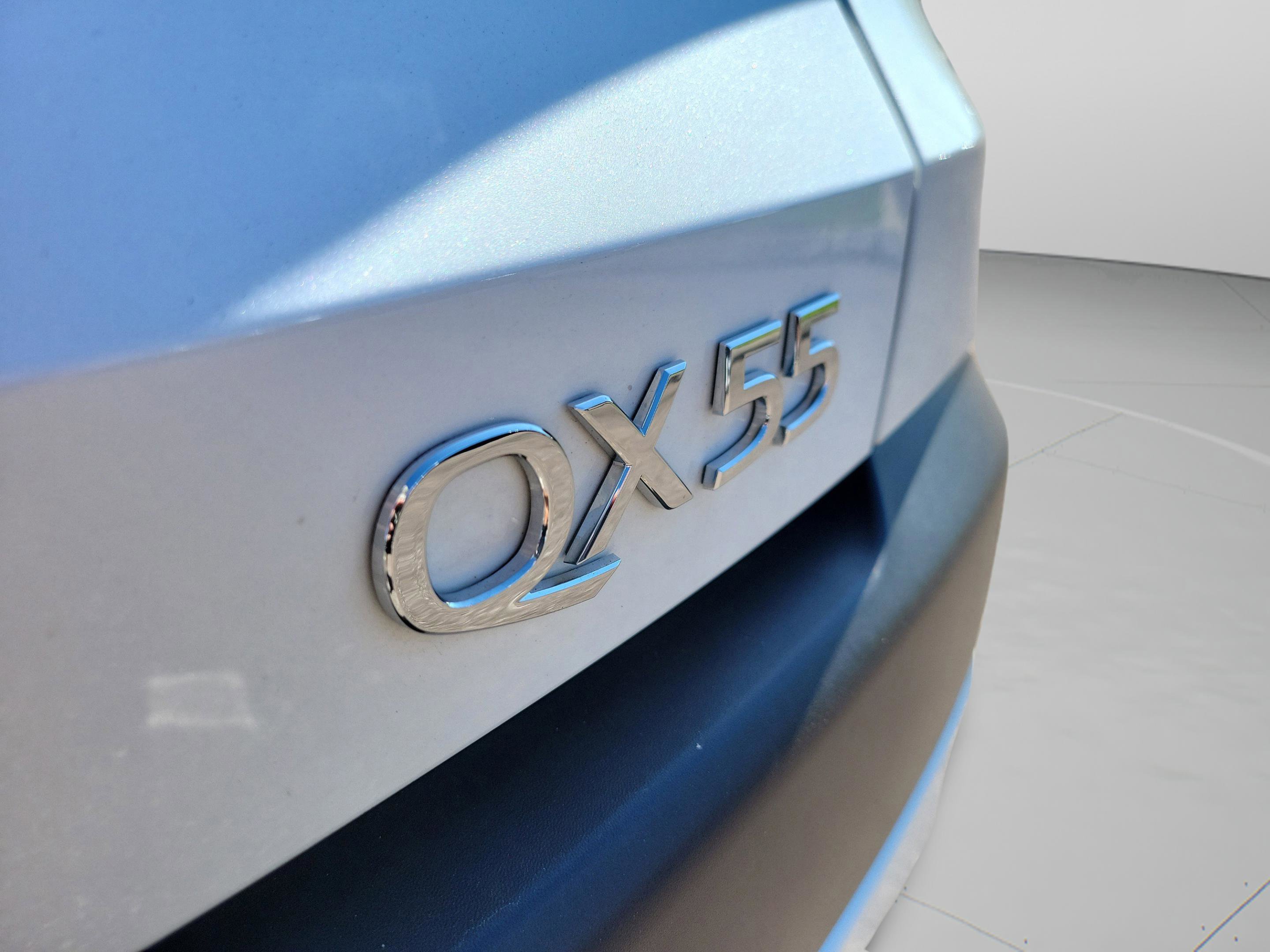 Certified 2025 INFINITI QX55 Essential image 8