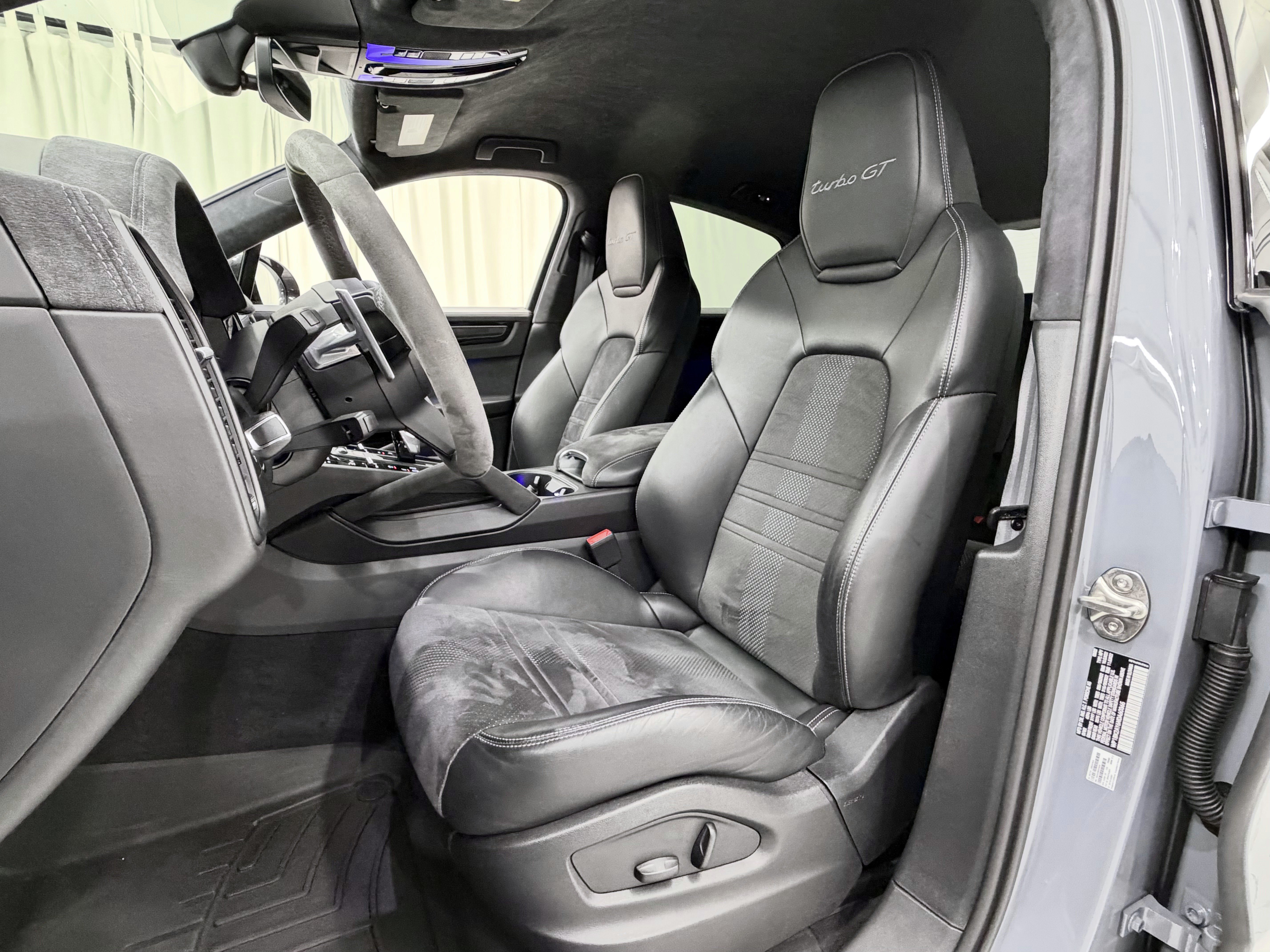 Certified 2022 Porsche Cayenne Turbo GT AWD/4WD image 38