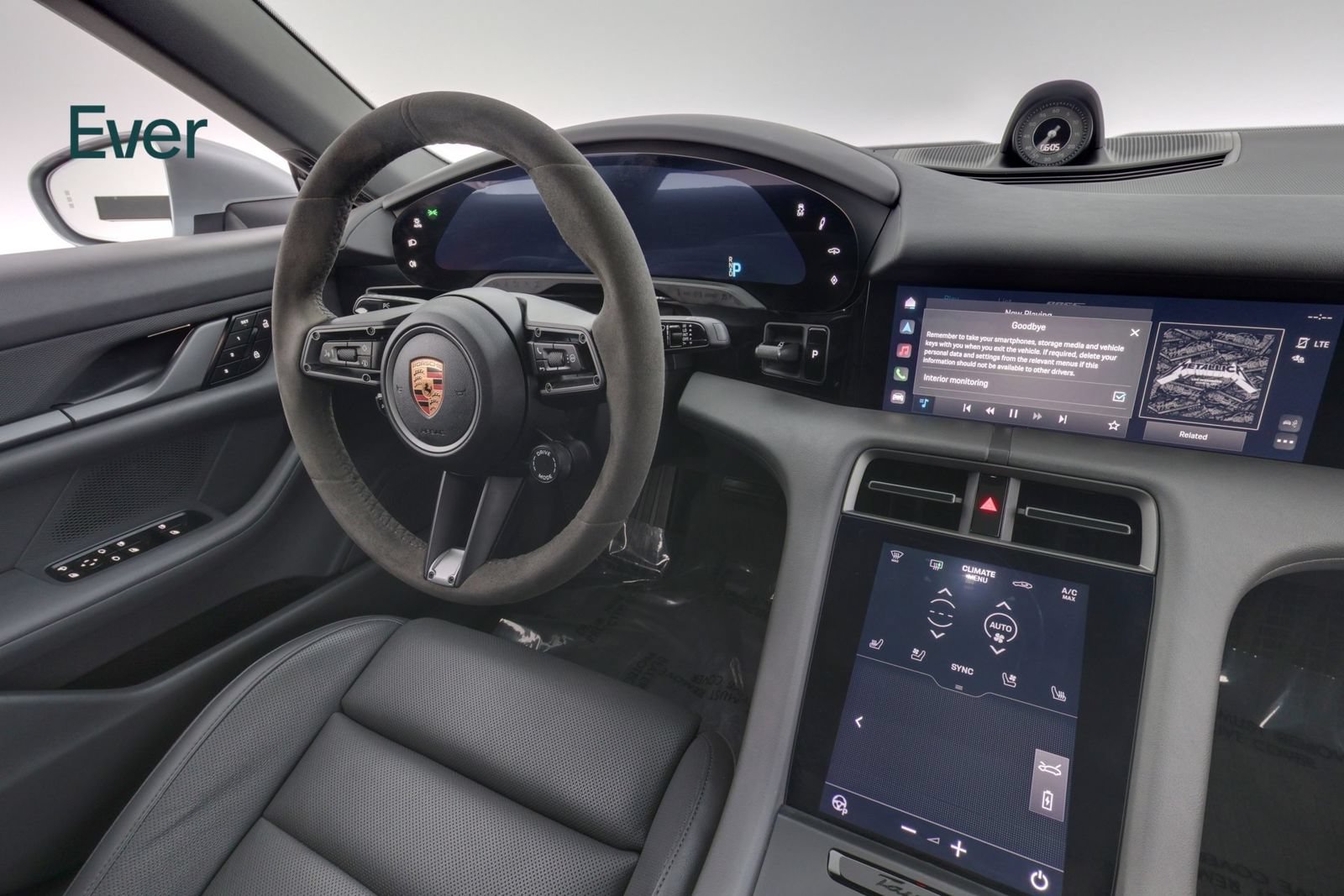 Used 2022 Porsche Taycan RWD image 25