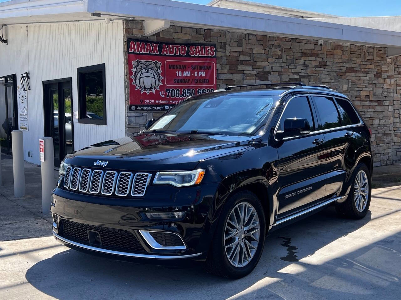 Used 2018 Jeep Grand Cherokee Summit image 2