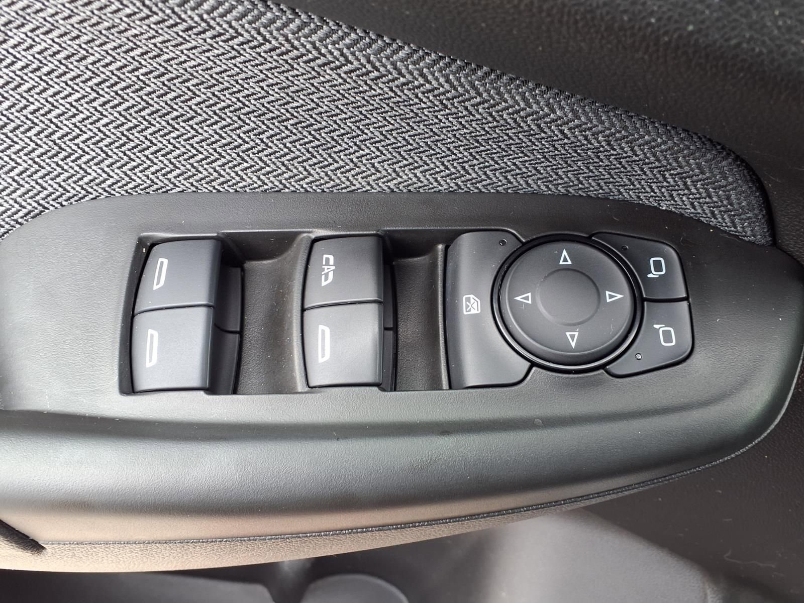 Used 2025 Chevrolet TrailBlazer LT AWD/4WD image 8